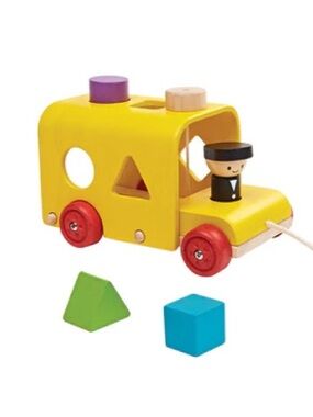 PlanToys sorting bus